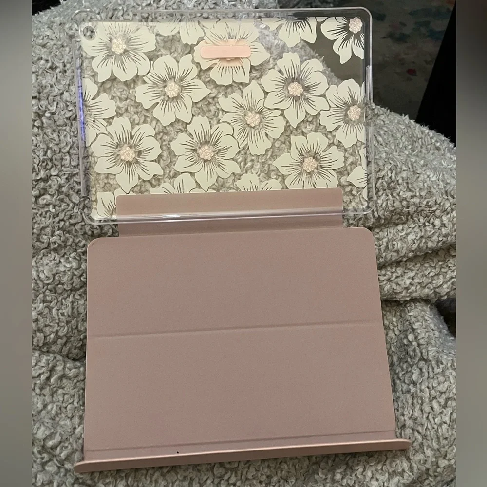Kate Spade Protective Folio iPad Case- Hollyhock - Picture 2 of 9